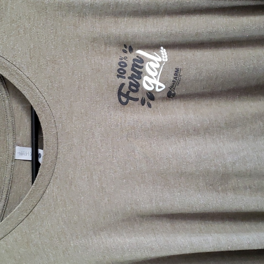 100% Farm Gal Tee
